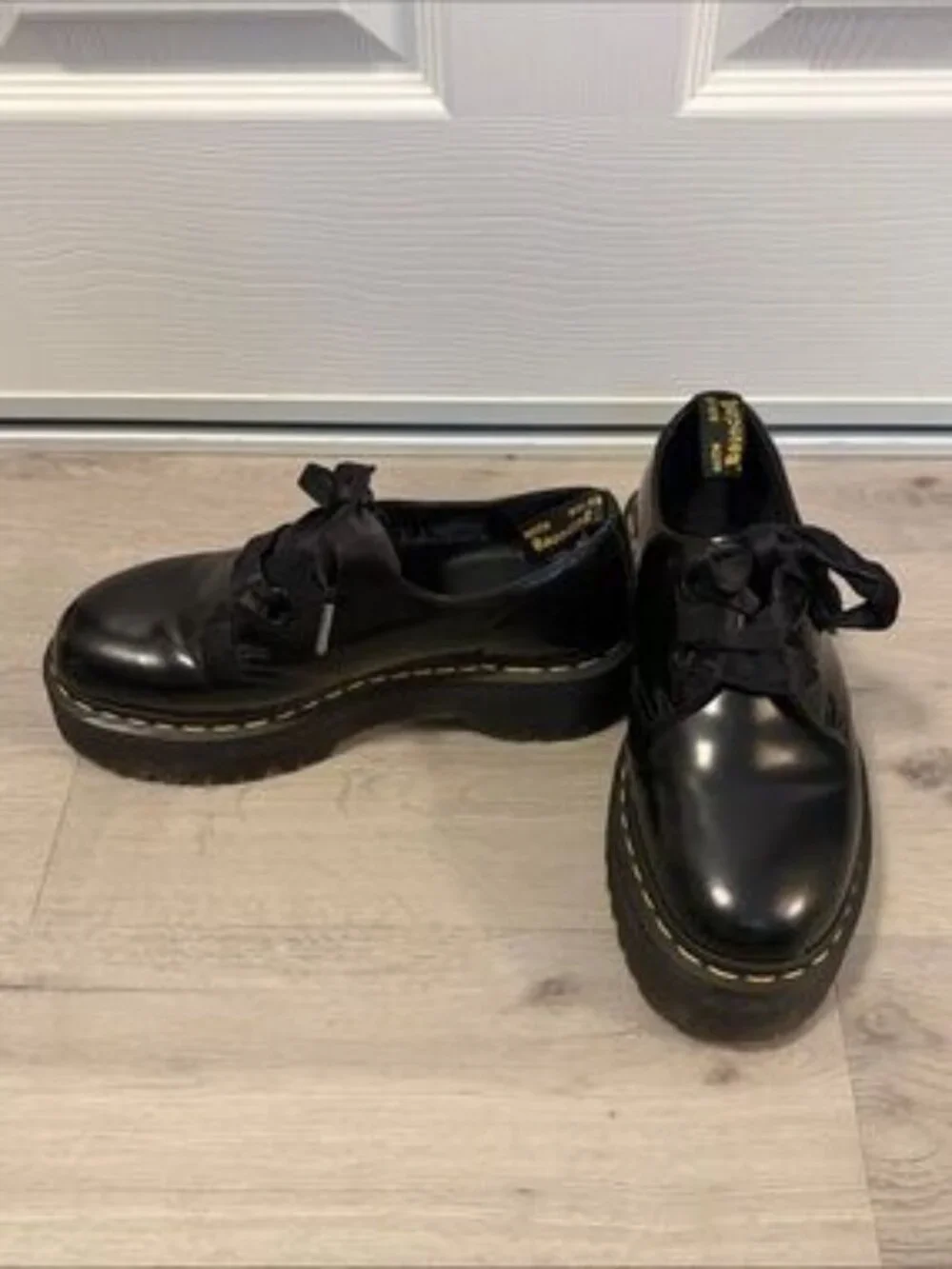 Dr. Martens Black Holly Platform shoes